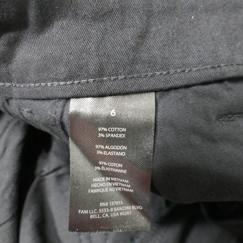 Banana Republic Womens Shorts 6 Black Pleated Chino Minimalist Office Preppy - Picture 3 of 6